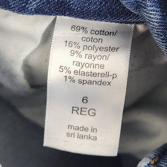 Maurices Jeans Womens 6 High Rise Ankle Straight Leg Button Fly Distressed Jeans - Picture 10 of 16